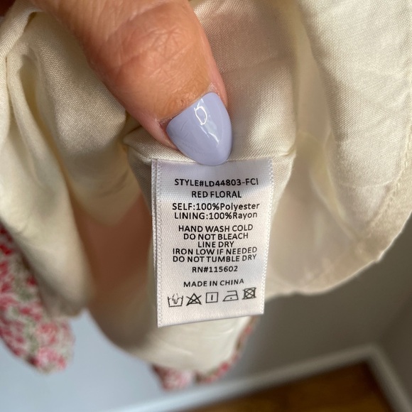 Lush Sweetheart Floral Print Smocked Mini Dress in Pink Size Small - Picture 4 of 5